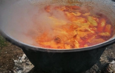 Hungarian fish soup 