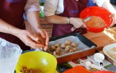 Sicilian Food Lovers, Italy Céfalu