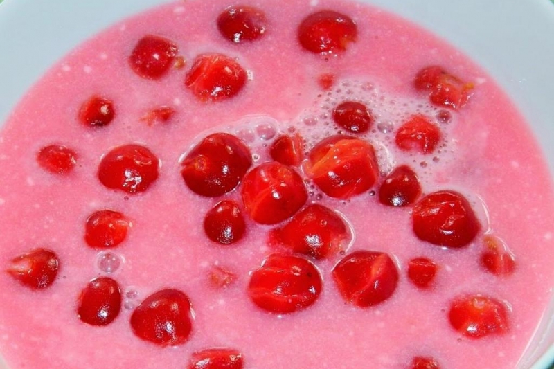 Sour cherry soup (meggyleves)Sour cherry soup (meggyleves)