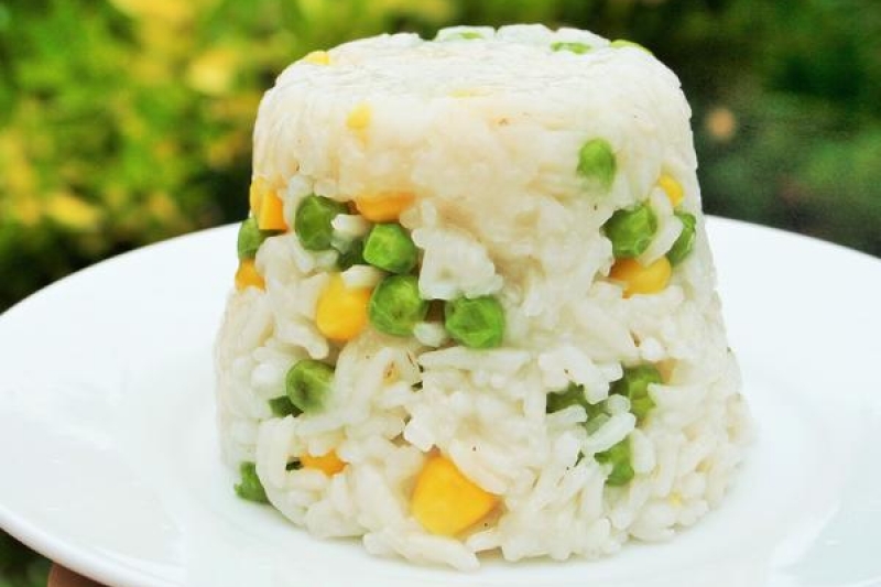 Rizibizi rice with corn and peas