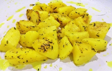 Curry and tarragon roasted potato