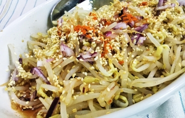 Bean sprout salad