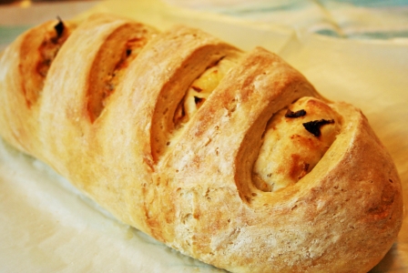 Gorgonzola and onion bread
