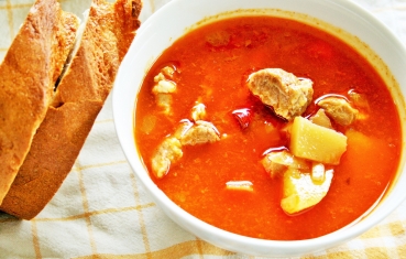 Goulash soup (Gulyas leves)
