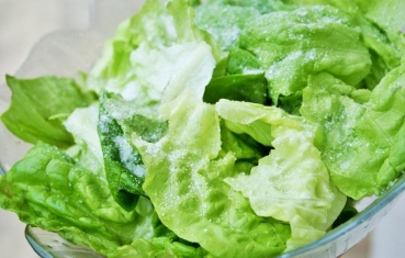 Sweet and sour lettuce salad