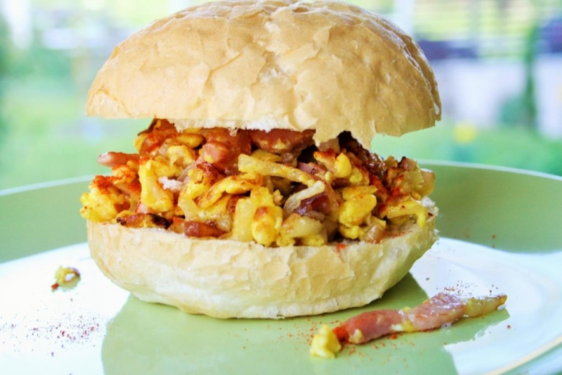 Scrambled eggs sandwich